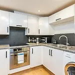 Flat 8 Bishophill Stunning 1-bed Flat Within York's Walls - Pass The Keys Lejlighed York