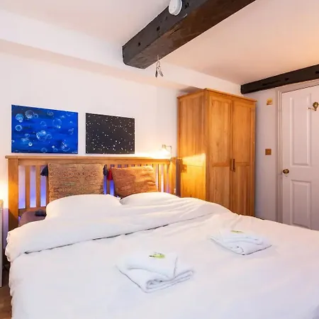 Flat 8 Bishophill - Stunning 1-bed Flat Within Yorks Walls - Pass The Keys Apartmán