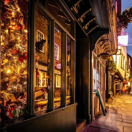 Flat 8 Bishophill Stunning 1-bed Flat Within York's Walls - Pass The Keys