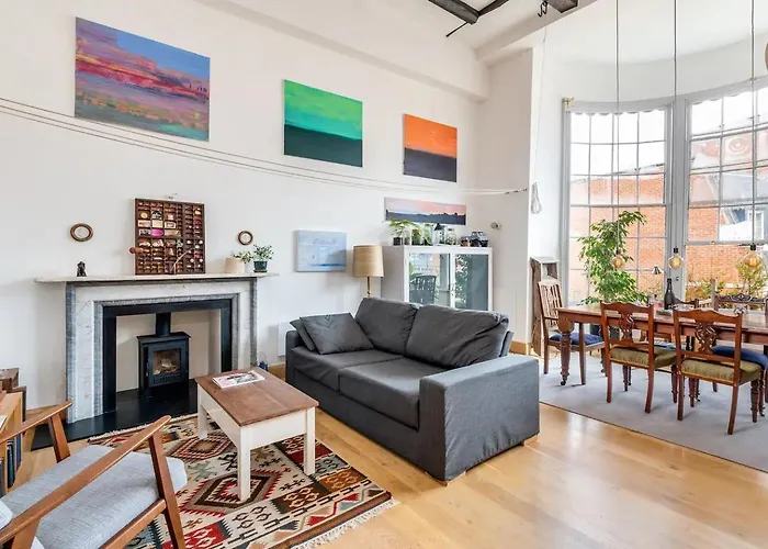 Flat 8 Bishophill Stunning 1-bed Flat Within York's Walls - Pass The Keys Apartment