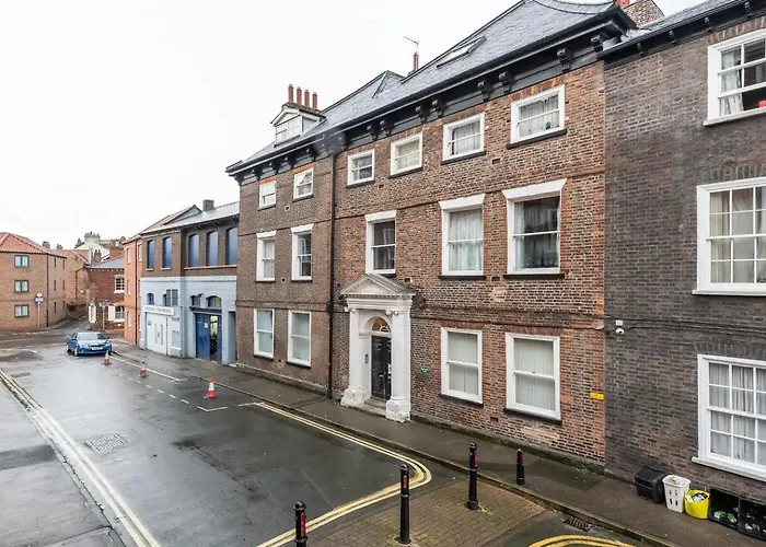 Flat 8 Bishophill Stunning 1-bed Flat Within York's Walls - Pass The Keys Apartment York